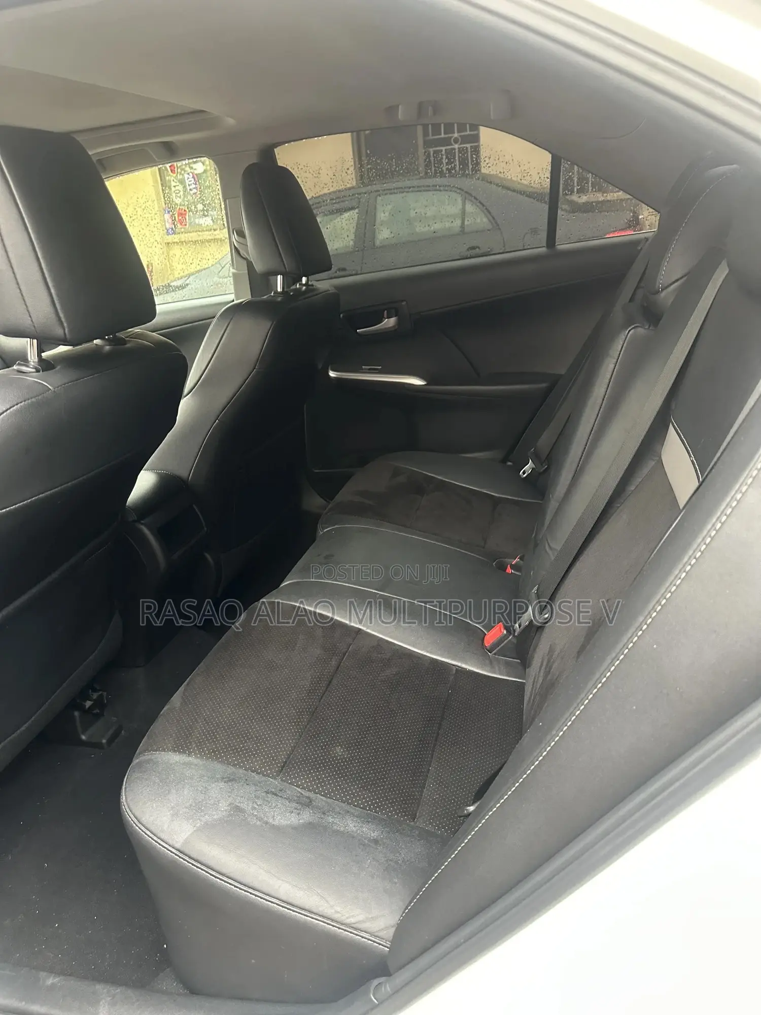 Toyota Camry SE V6 4dr Sedan (3.5L 6cyl 6A) 2012 White