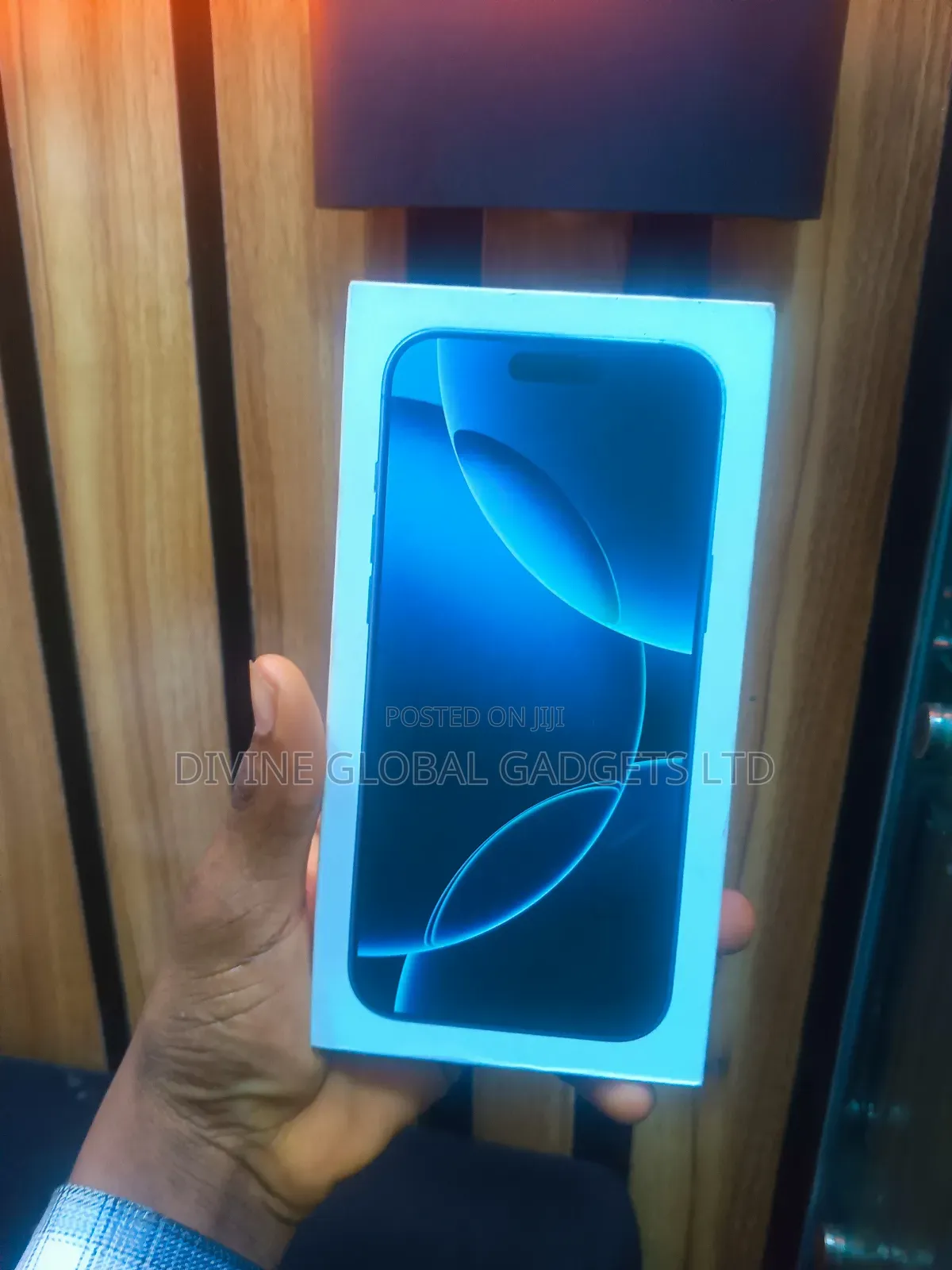 New Apple iPhone 16 Pro Max 256 GB Gold