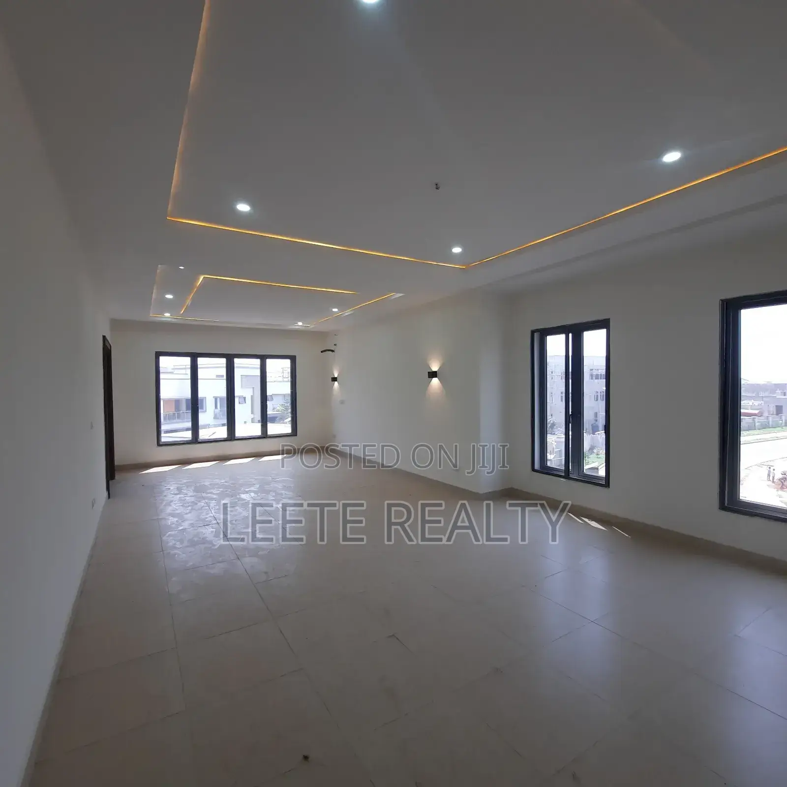 5bdrm Duplex in Wuye for sale
