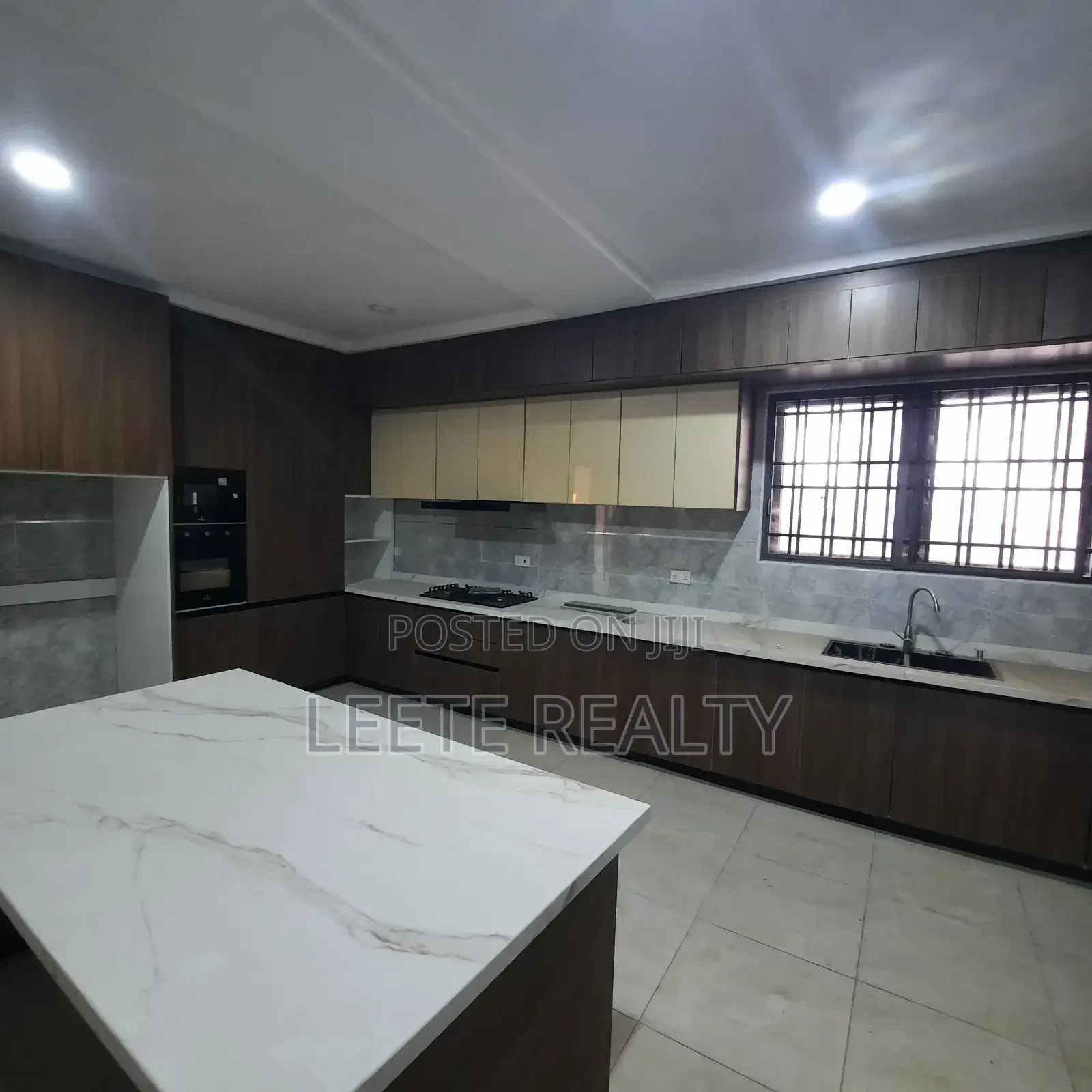 5bdrm Duplex in Wuye for sale