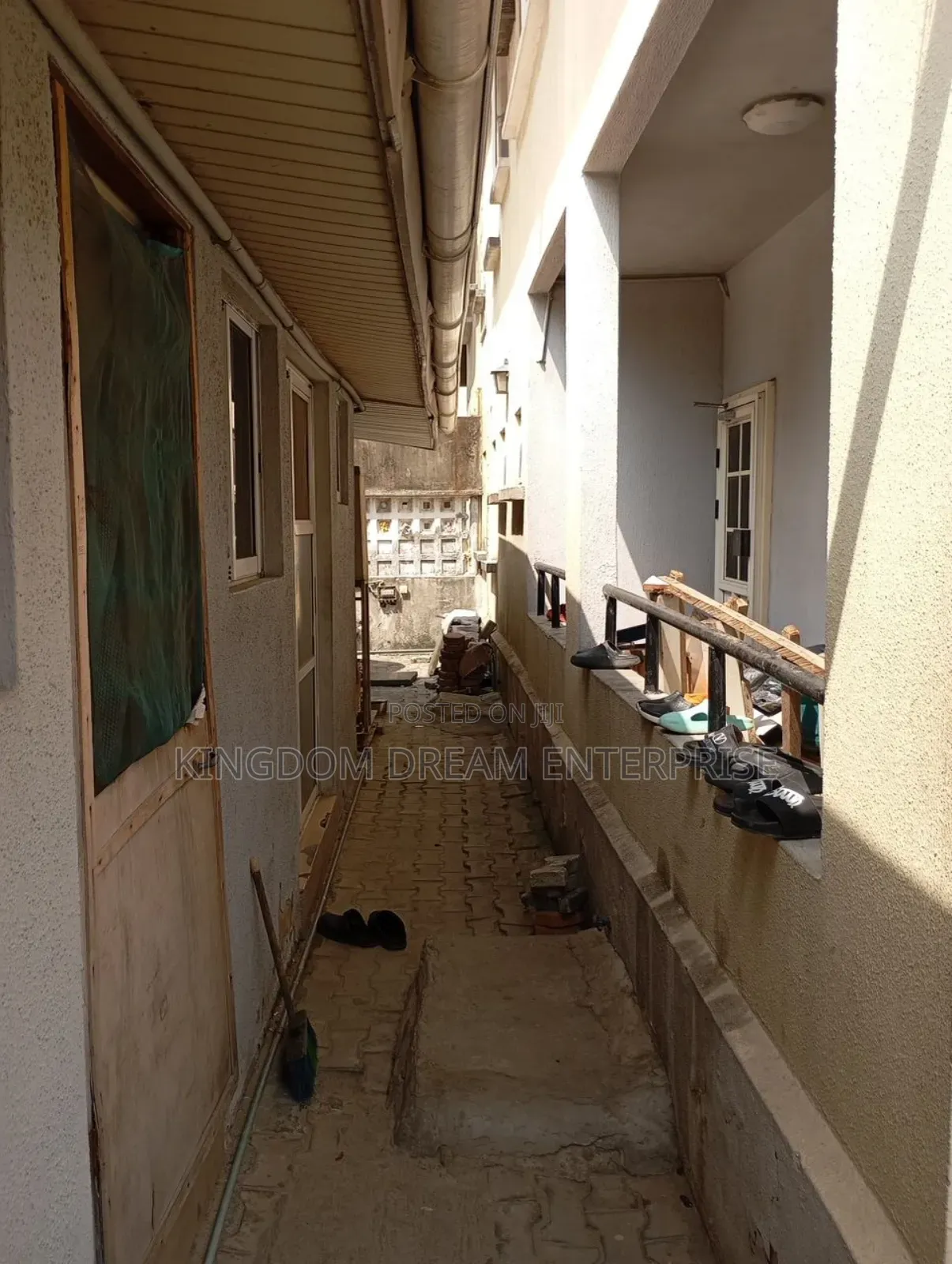 4bdrm House in Lekki Phase 1 for sale