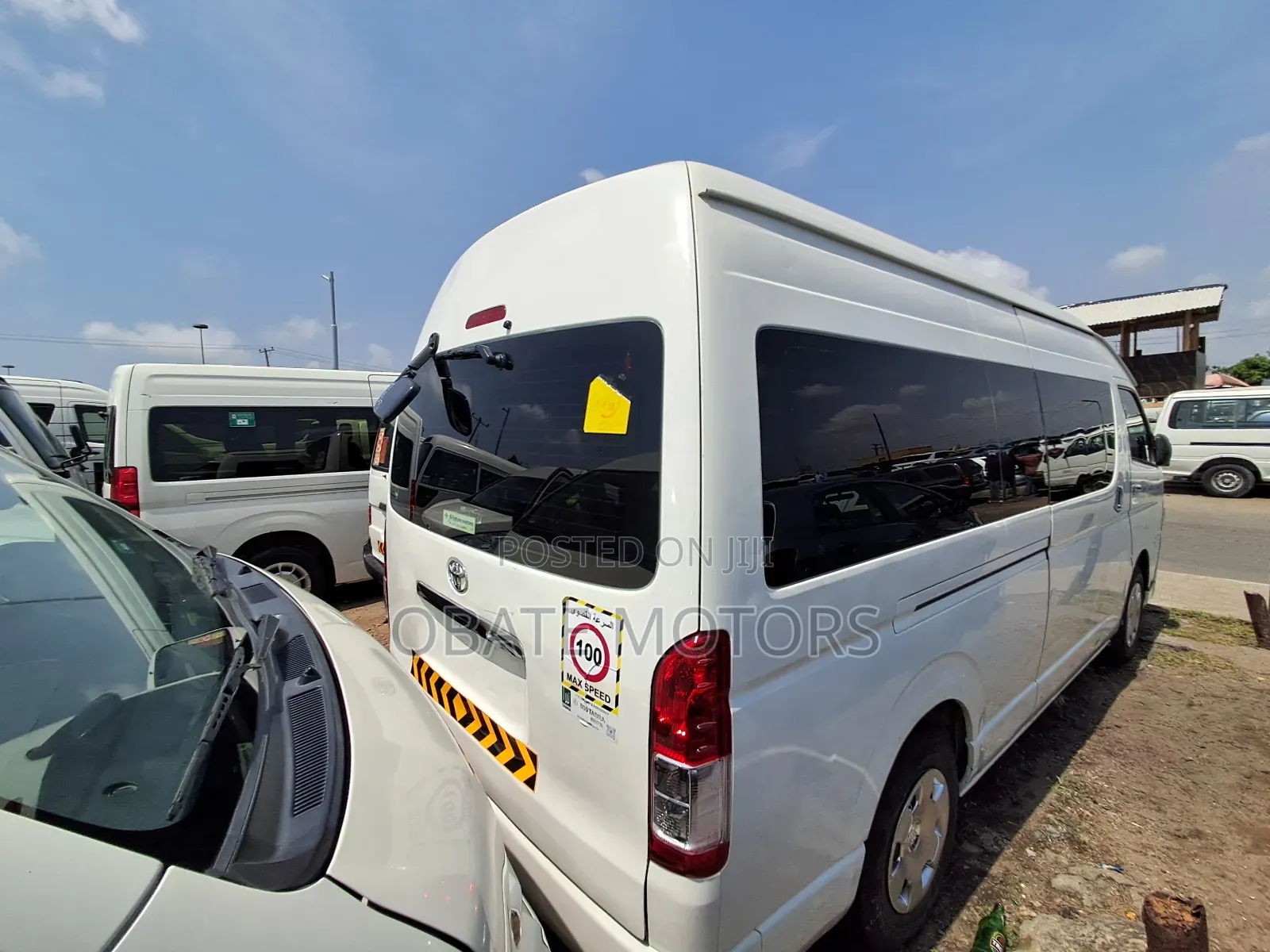 Toyota HiAce 2013 White