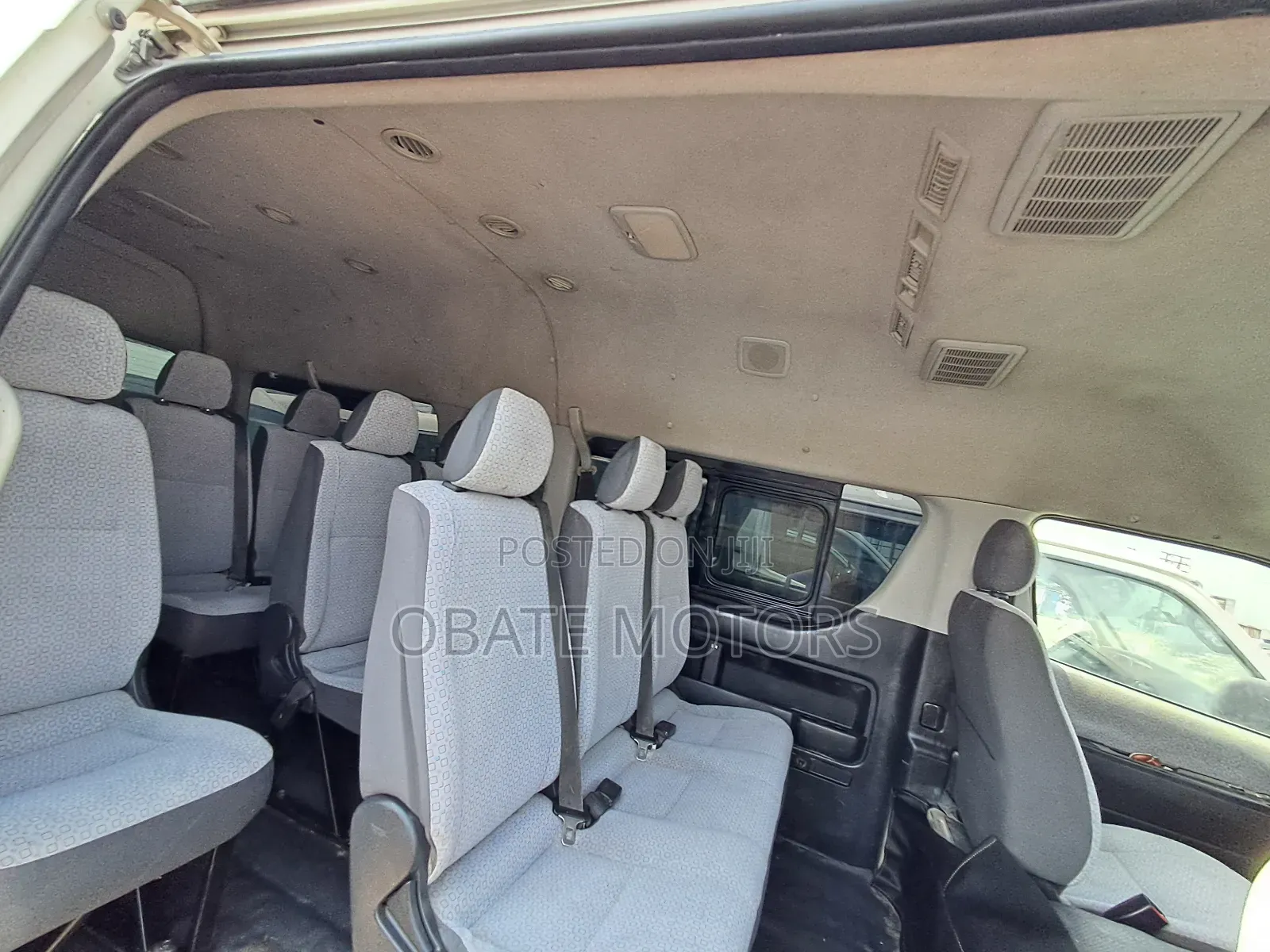 Toyota HiAce 2013 White