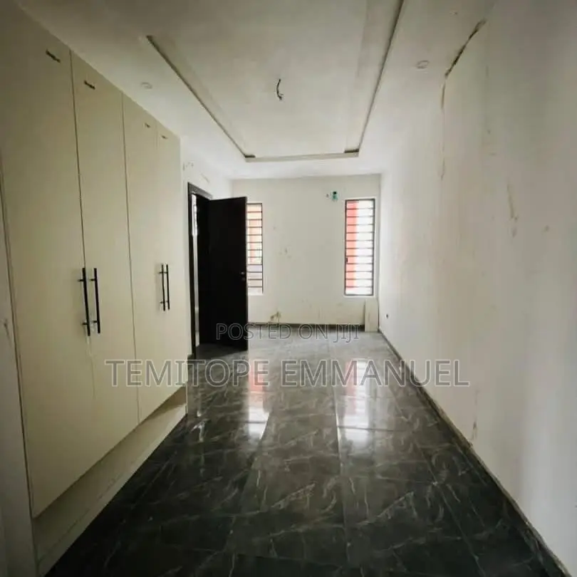 Furnished 4bdrm Duplex in Gbagada for sale