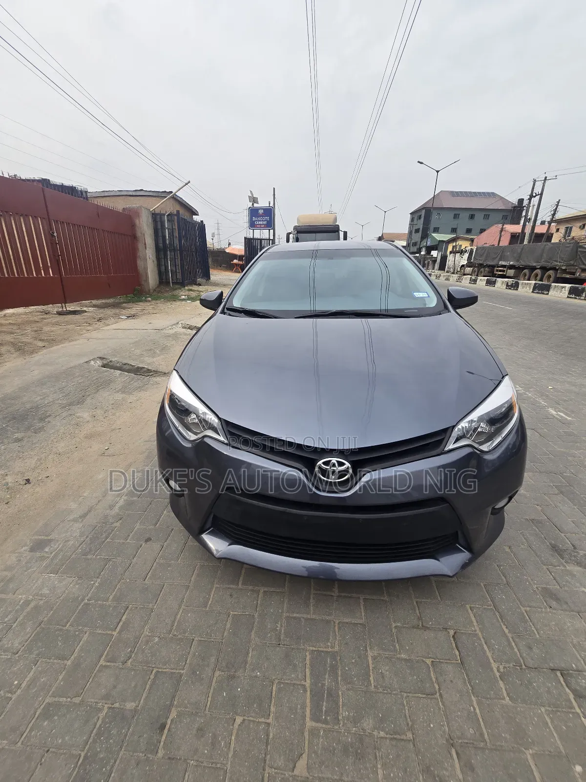 Toyota Corolla LE ECO Premium (1.8L 4cyl CVT) 2016 Gray