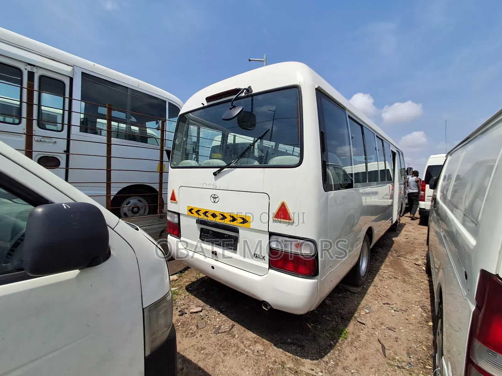 Toyota HiAce 2015 White
