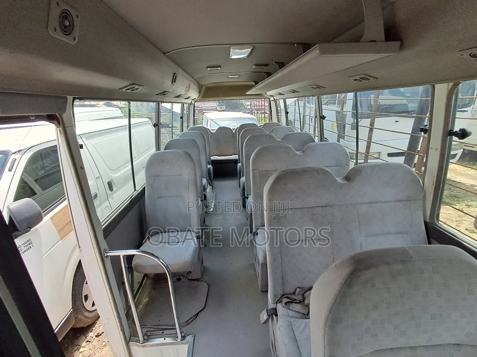 Toyota HiAce 2015 White