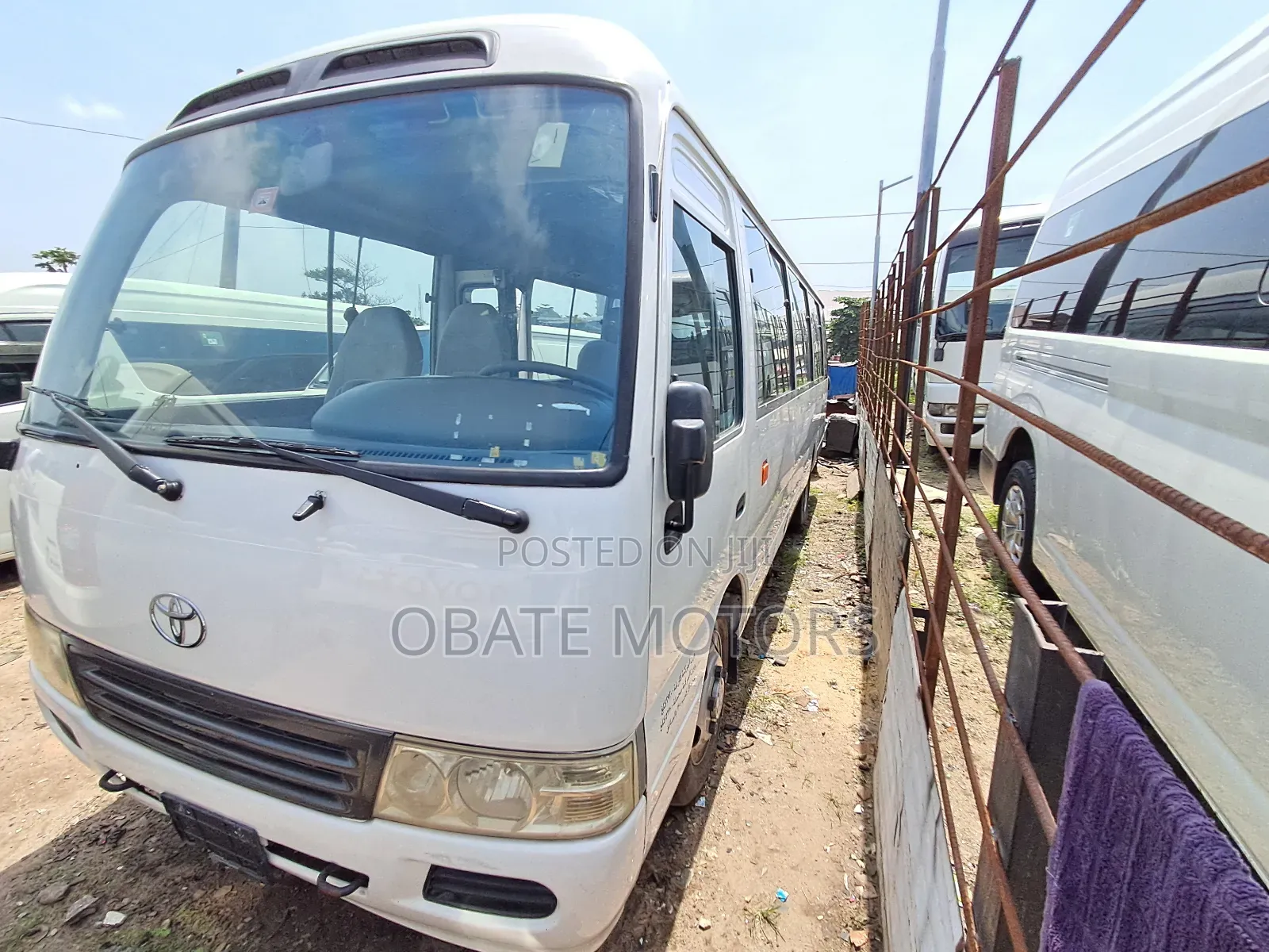 Toyota HiAce 2015 White