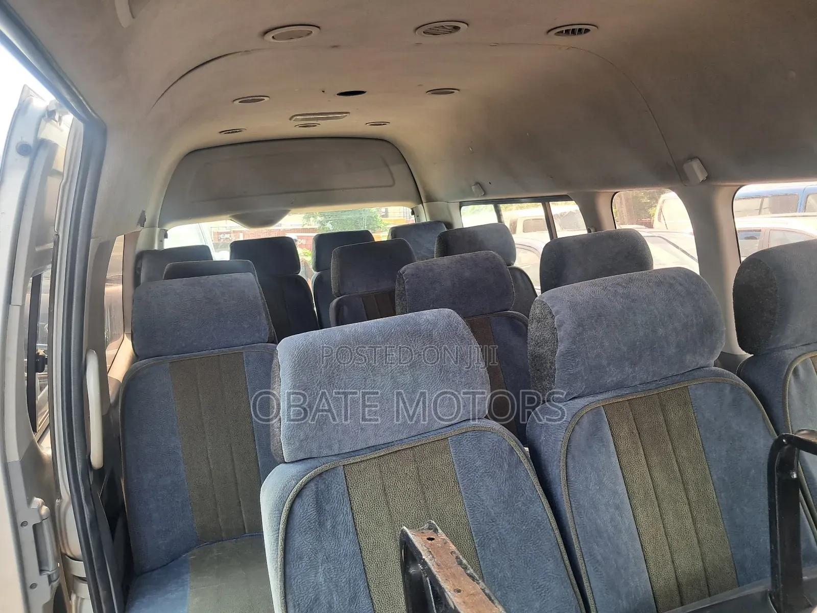 Toyota HiAce 2014 Silver