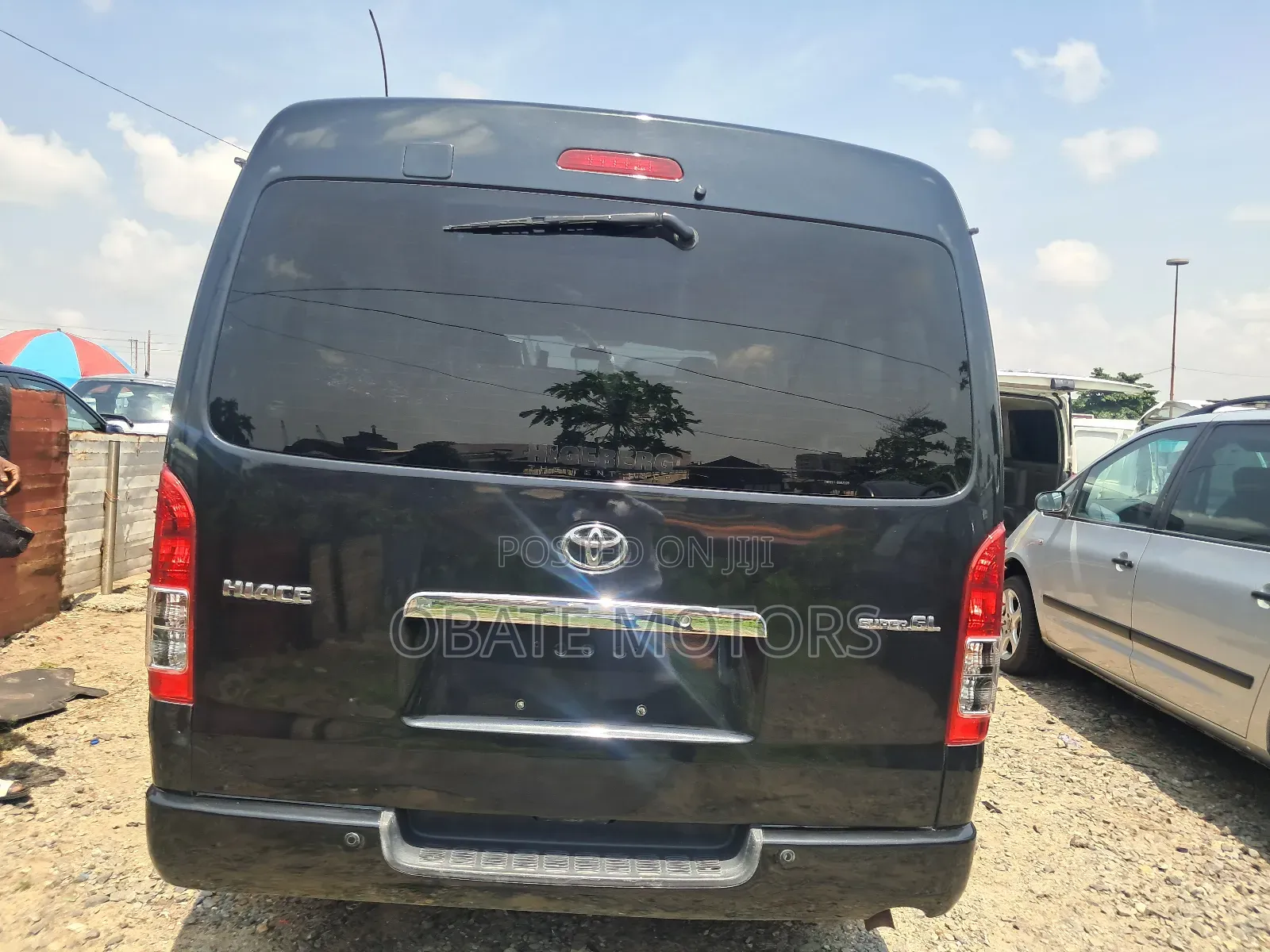 Toyota HiAce 2014 Black