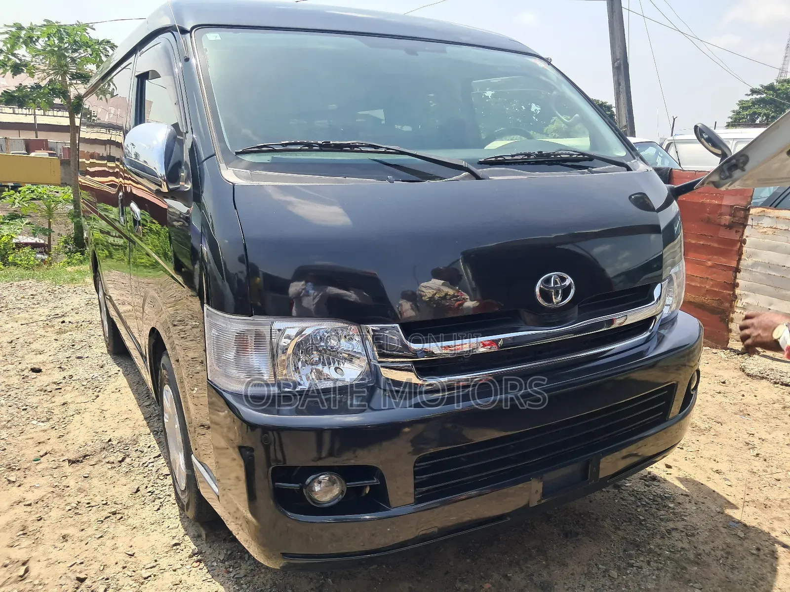 Toyota HiAce 2014 Black