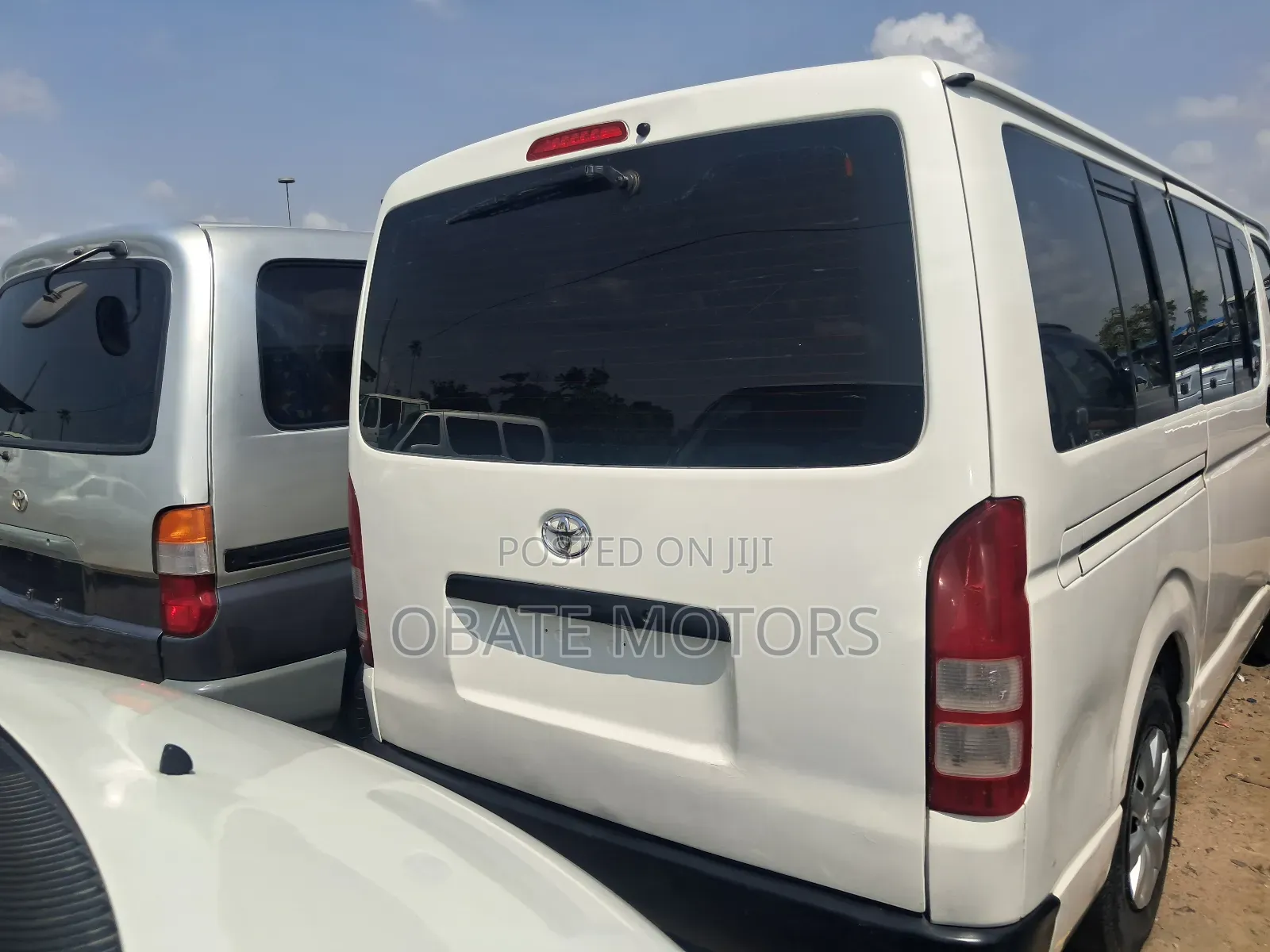 Toyota HiAce 2010 White