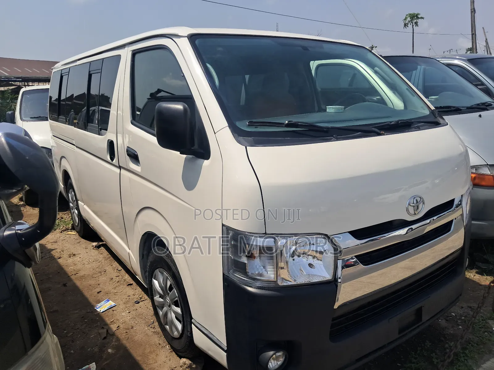 Toyota HiAce 2010 White
