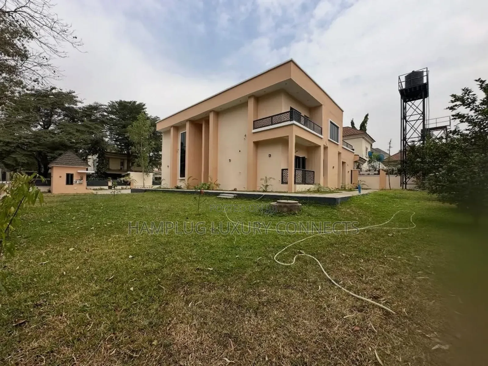 Furnished 5bdrm Duplex in Apo Legislative for sale