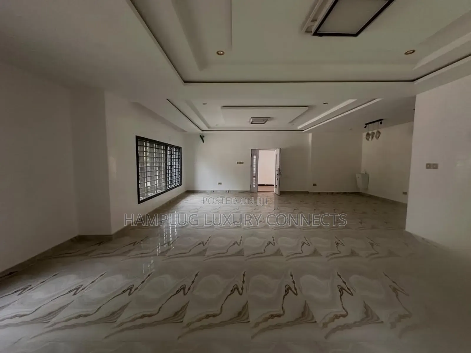 Furnished 5bdrm Duplex in Apo Legislative for sale