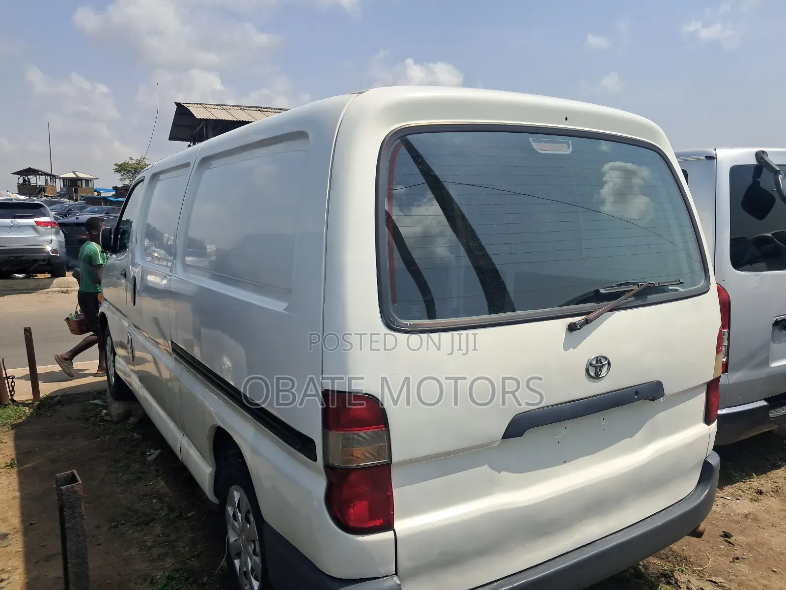 Toyota HiAce 2010 White