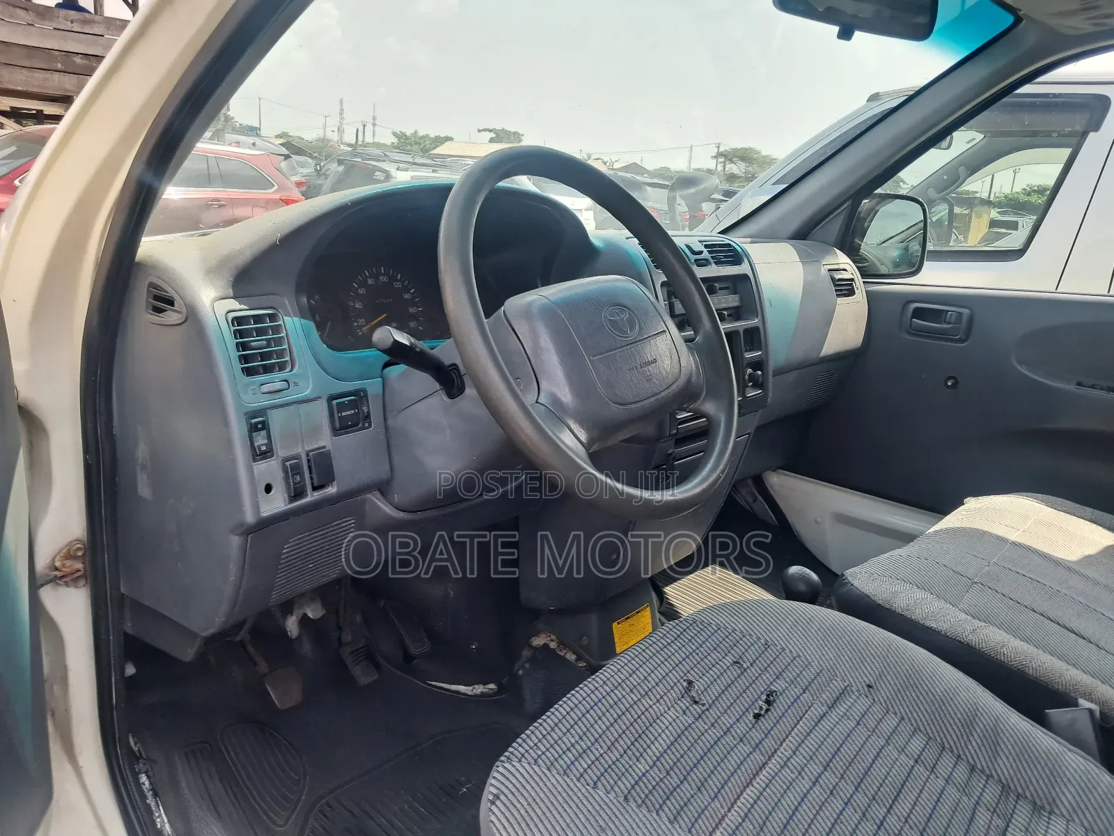 Toyota HiAce 2010 White