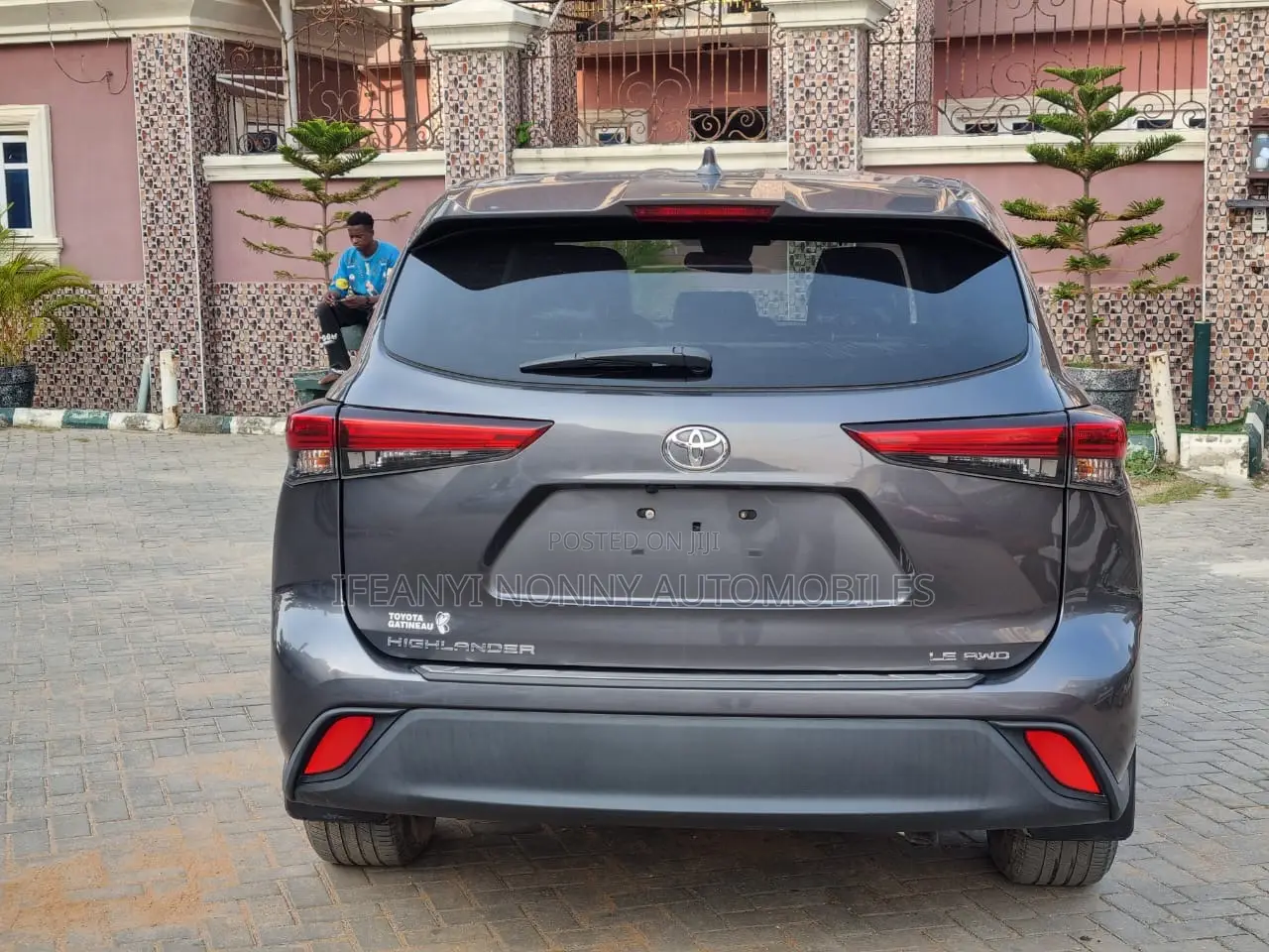 Toyota Highlander XLE FWD 2020 Gray