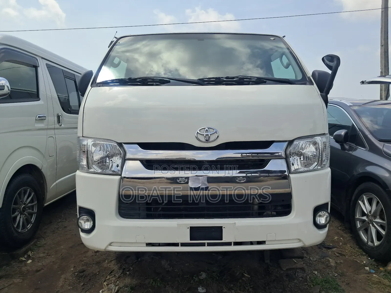 Toyota HiAce 2012 White