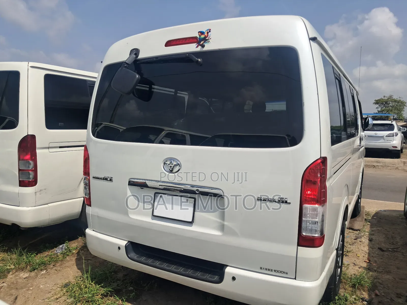 Toyota HiAce 2013 White