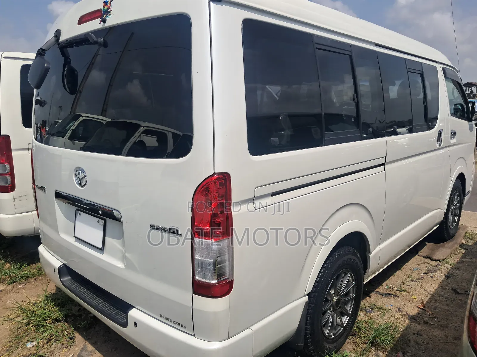 Toyota HiAce 2013 White
