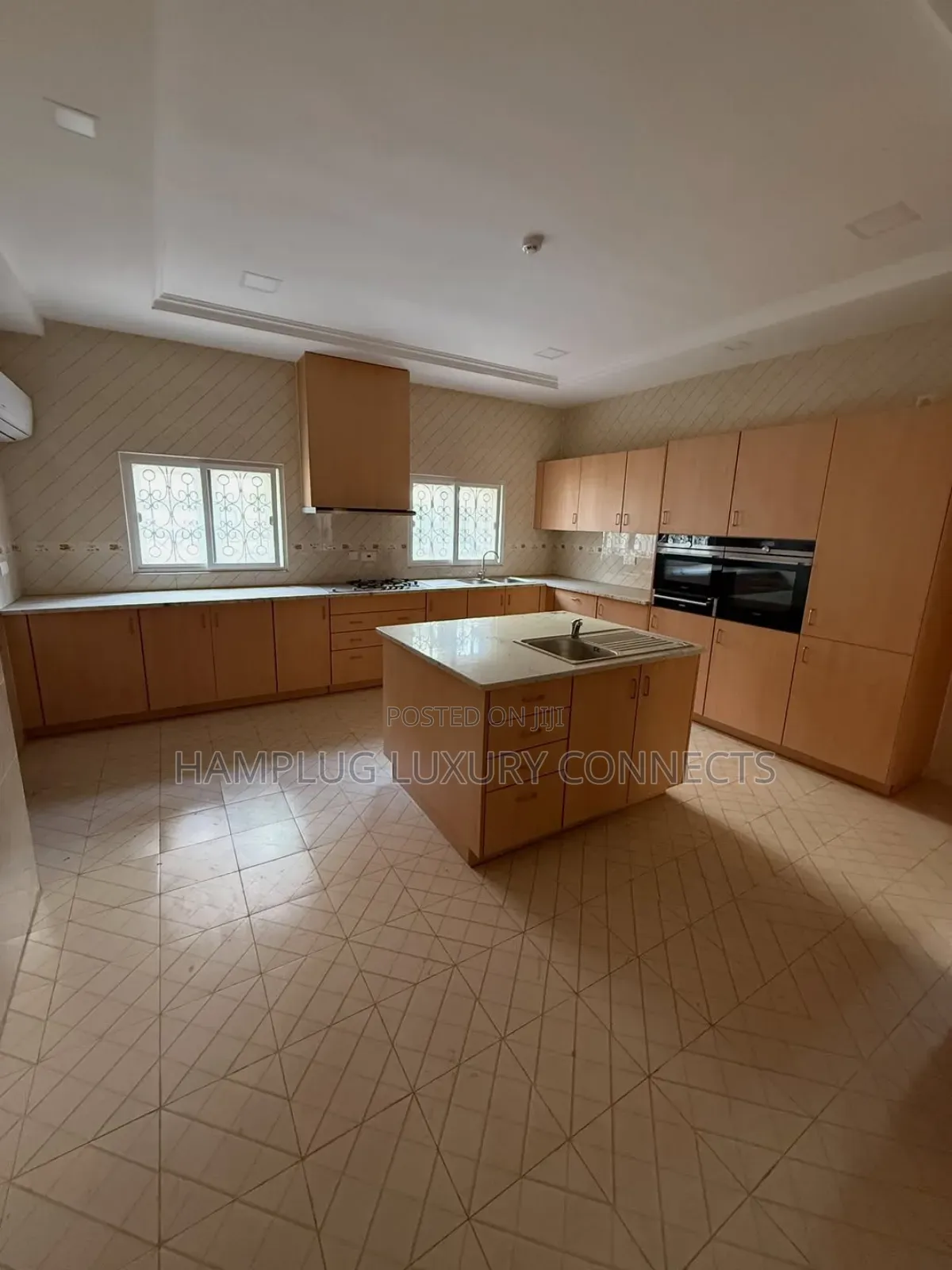 Furnished 5bdrm Villa in Maitama for sale
