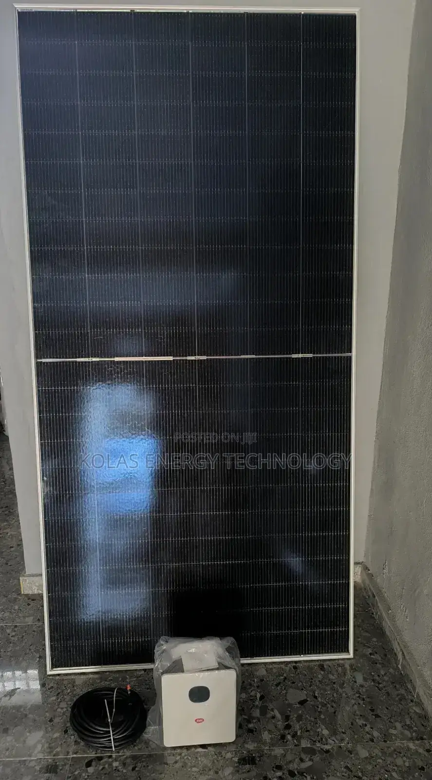 Itel Power Tank + 610watt Solar Panel