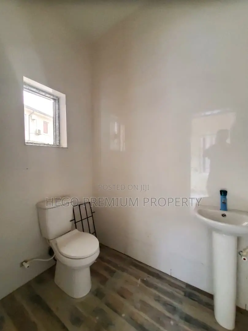 4bdrm Duplex in Government Residents, Old GRA for rent