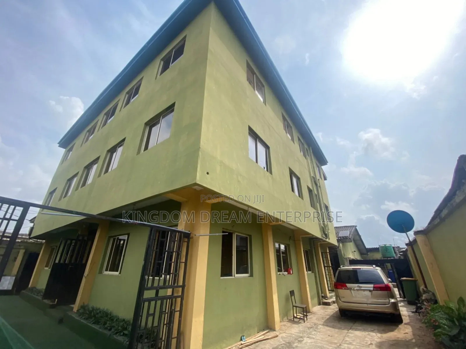 Building on 3-Floors and a 4-Bedrm Bungalow 695sqm Ojodu