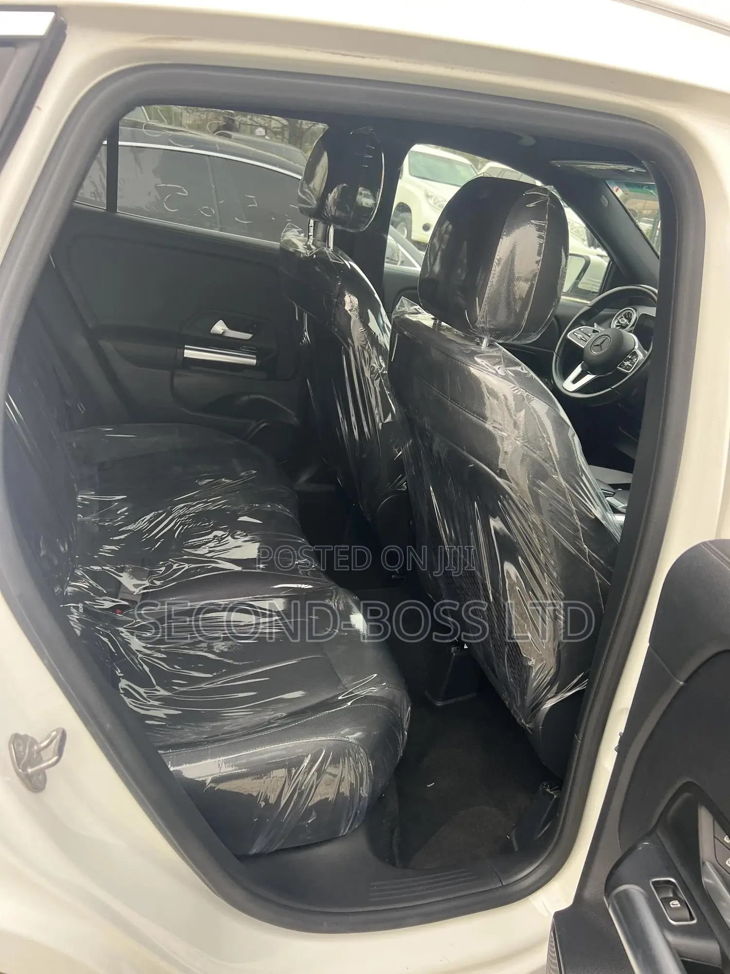 Mercedes-Benz GLA 250 2022 White