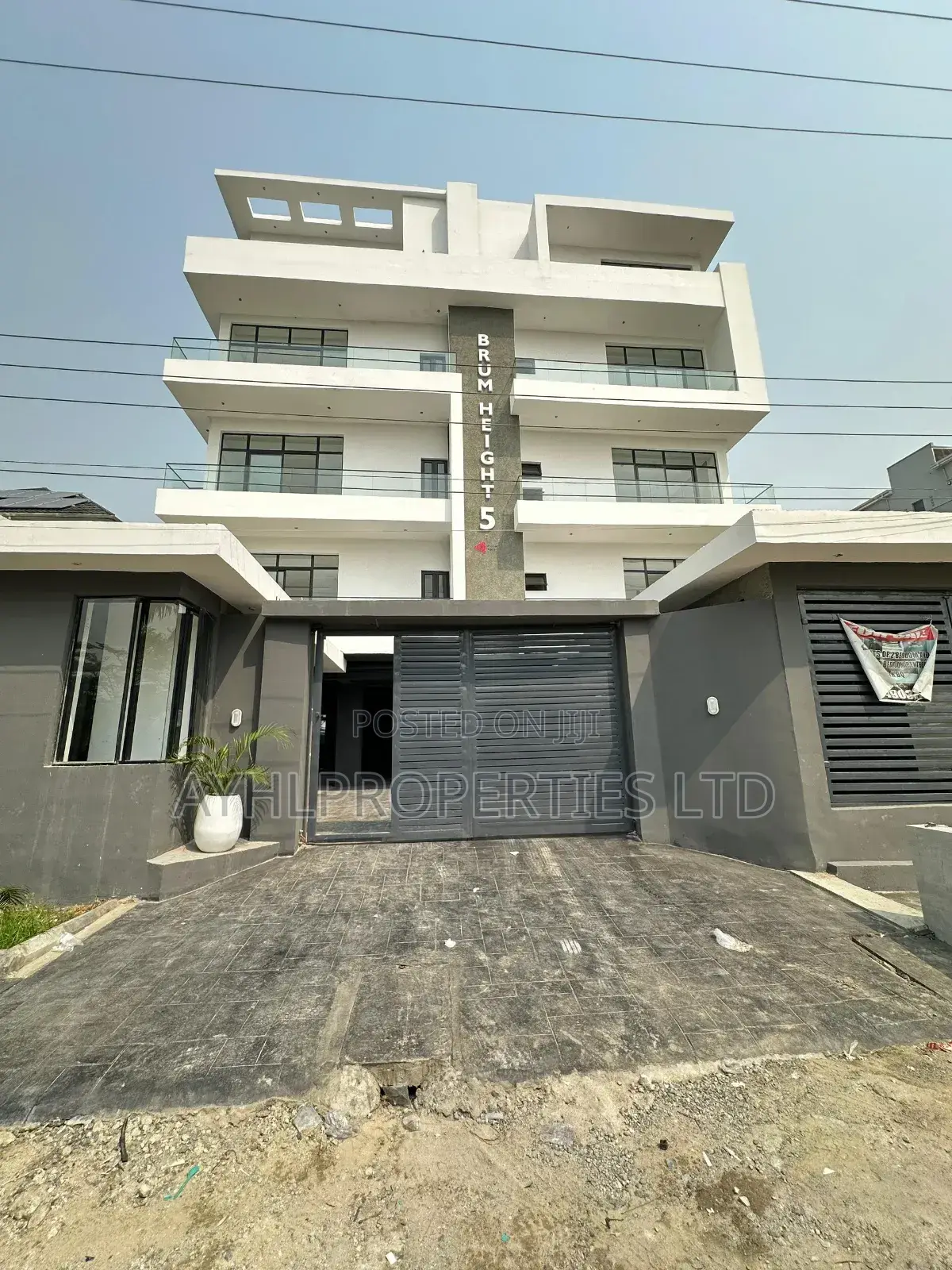 3bdrm Apartment in Ikate Lekki for sale