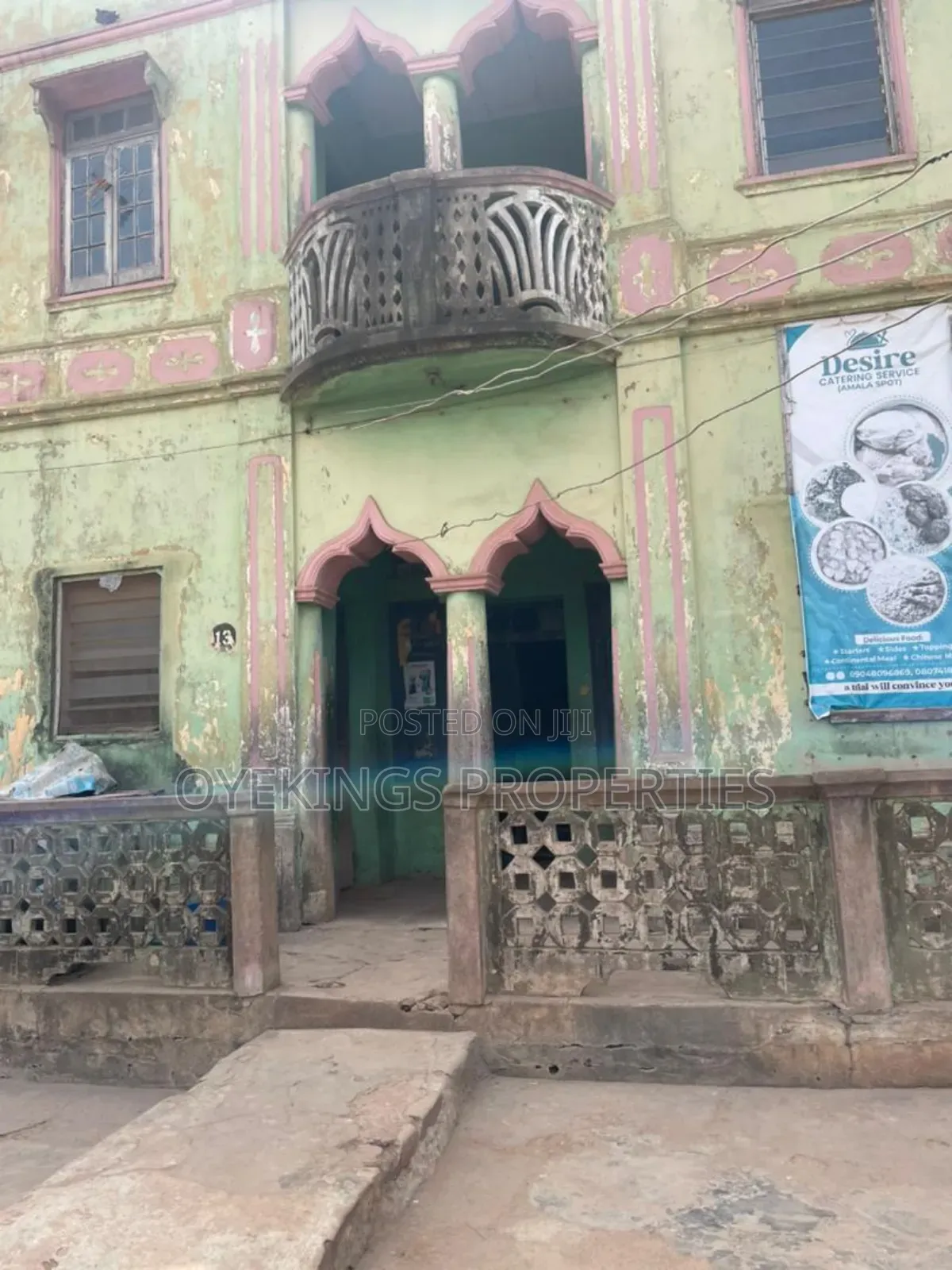 20bdrm Block of Flats in Victory Rd, Akala Express for sale
