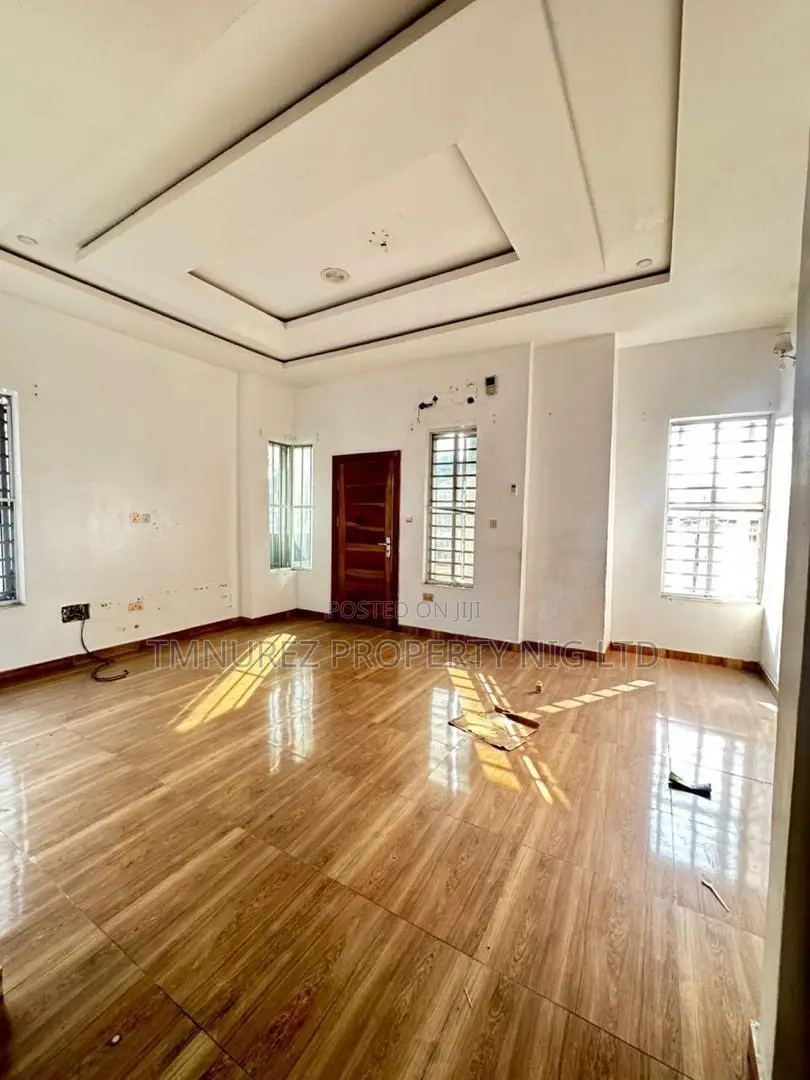4bdrm Duplex in Chevron, Lekki for rent