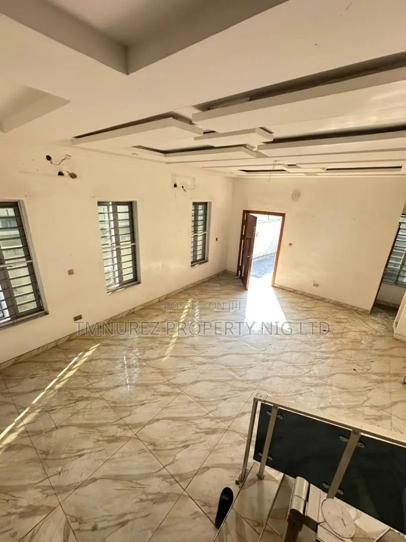 4bdrm Duplex in Chevron, Lekki for rent