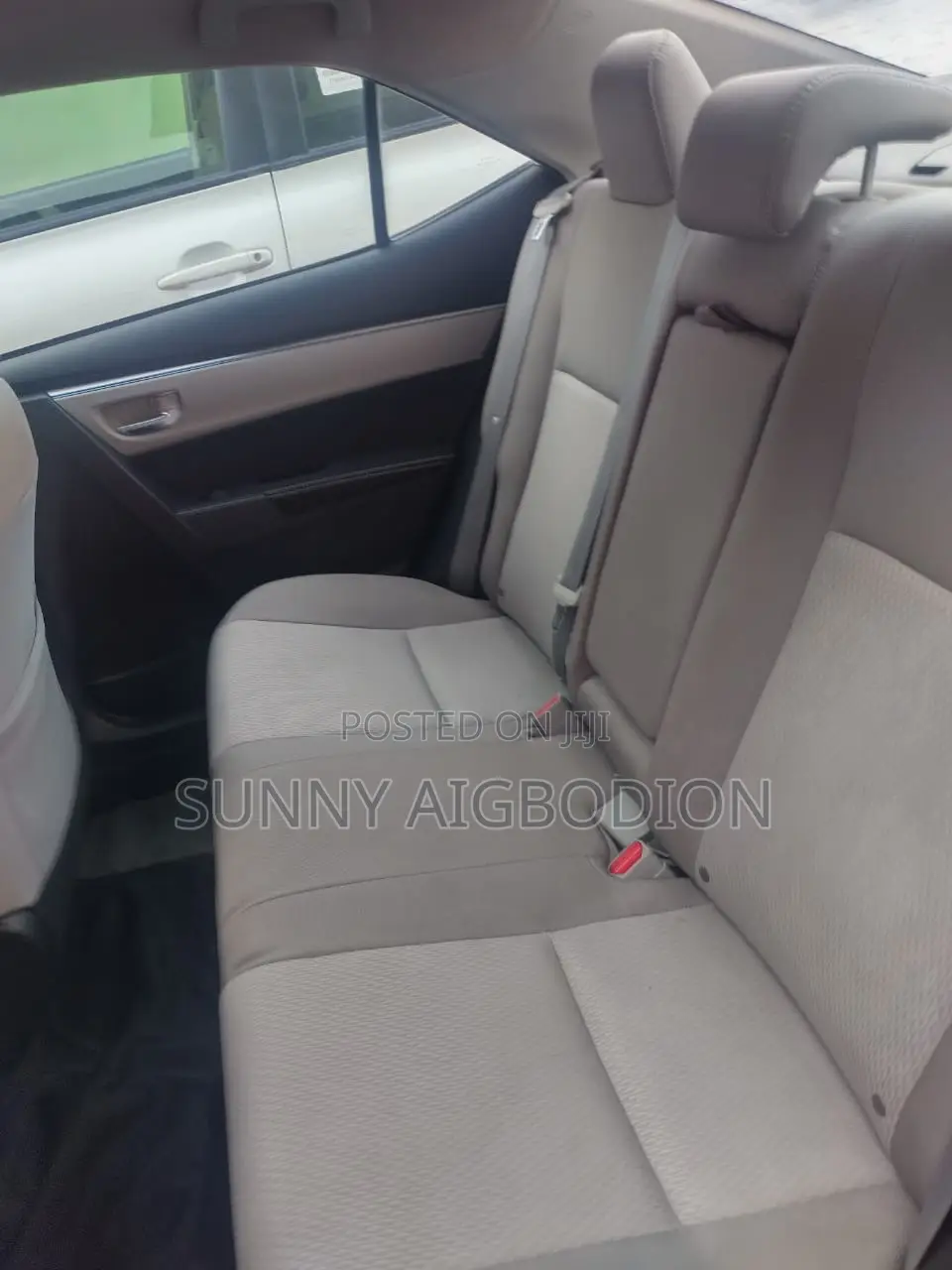 Toyota Corolla LE 4dr Sedan (1.8L 4cyl CVT) 2015 Red