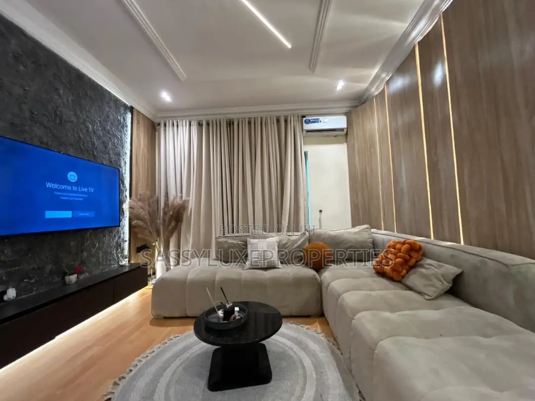 Luxury 1 Bedroom Apartment