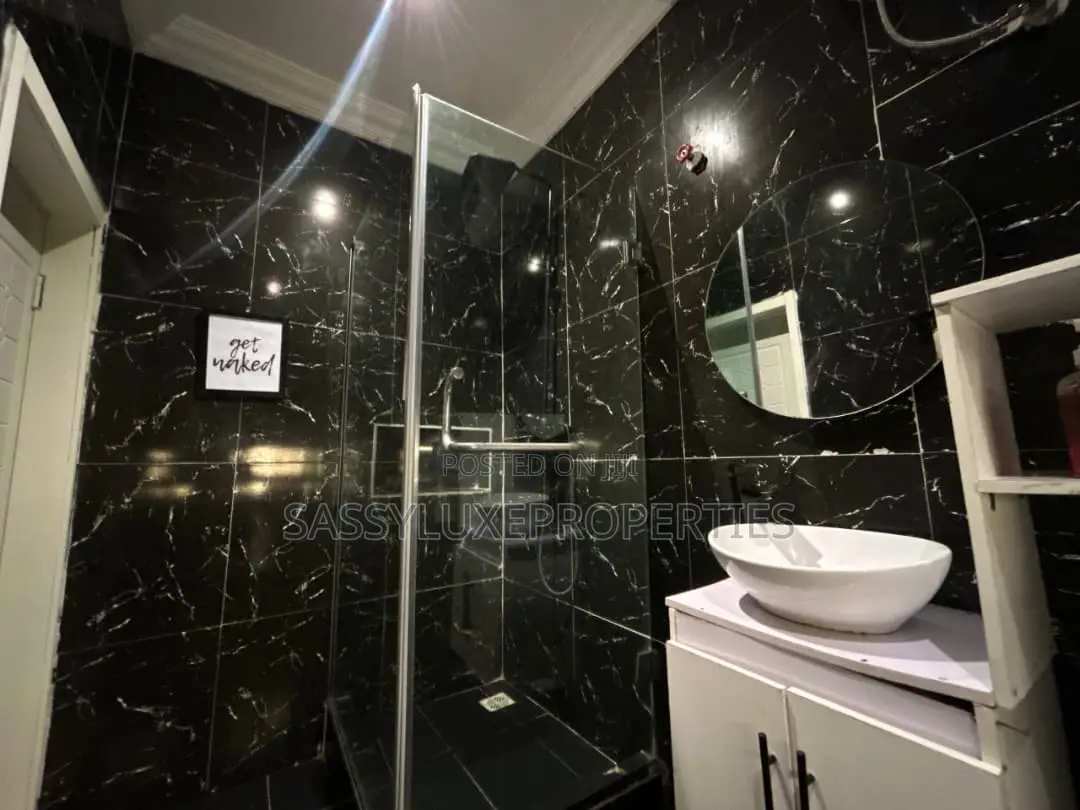 Luxury 1 Bedroom Apartment