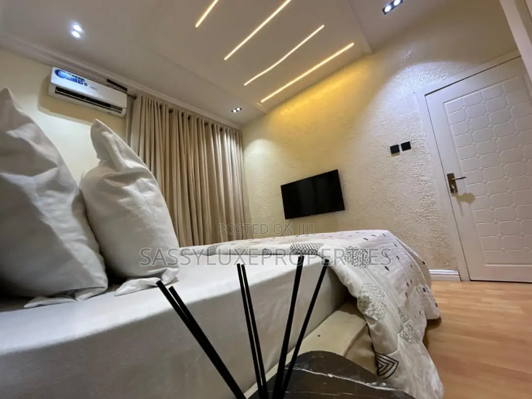 Luxury 1 Bedroom Apartment