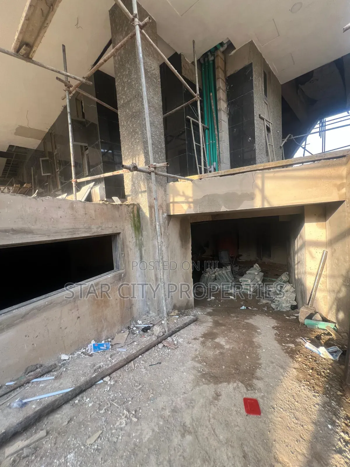 3bdrm Apartment in Ikeja Lagos for sale