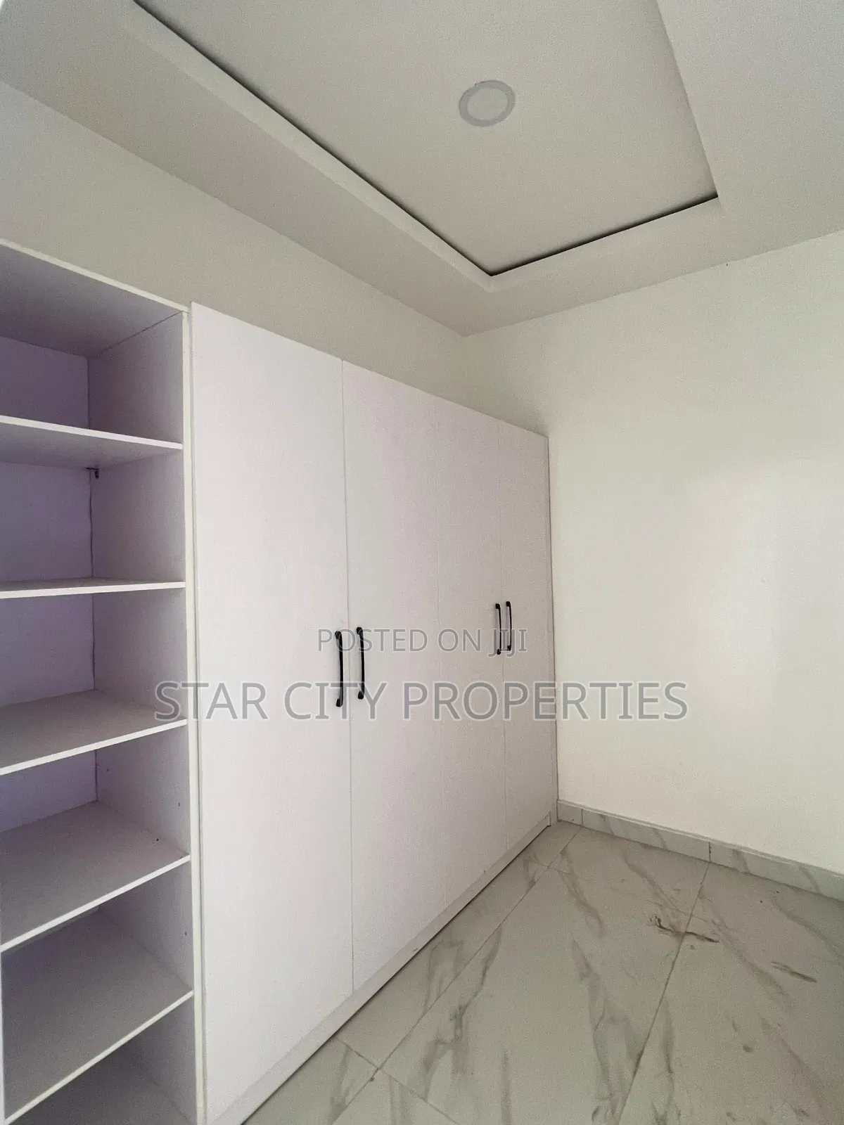 5bdrm House in Magodo Gra for sale