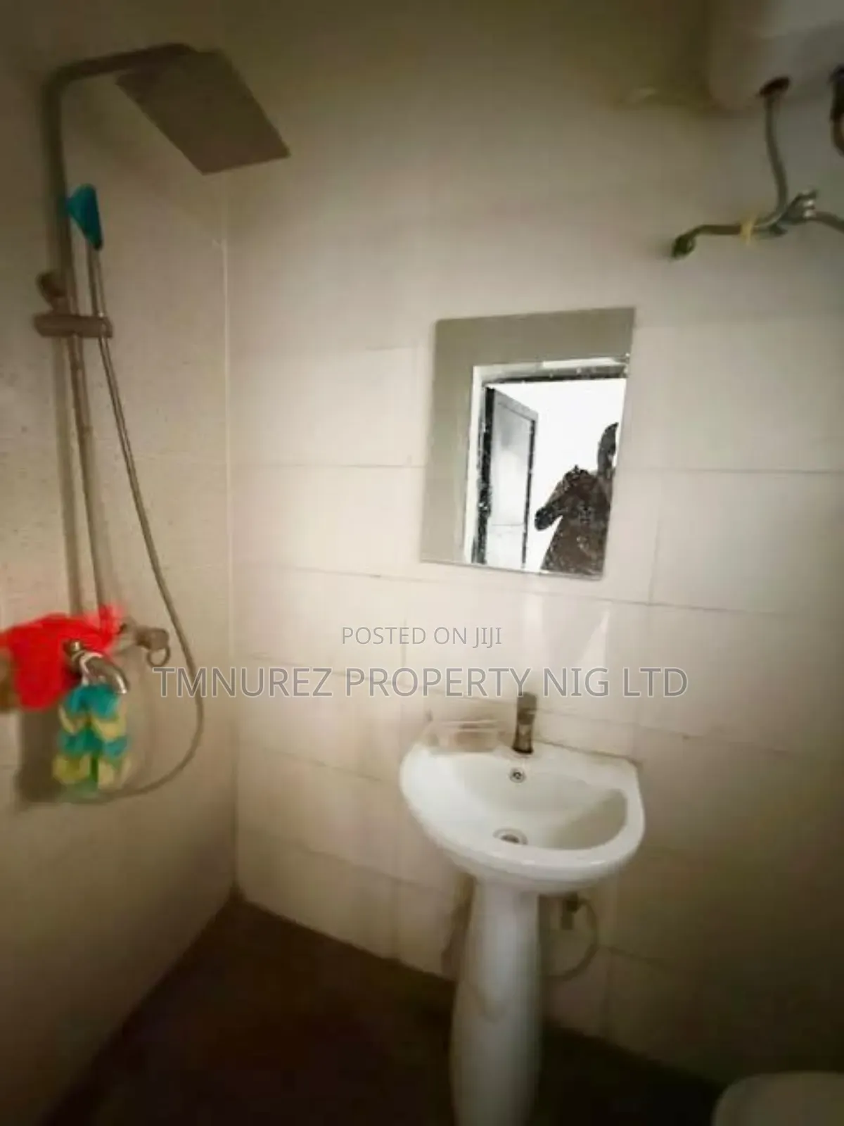 3bdrm Apartment in Ikate for rent