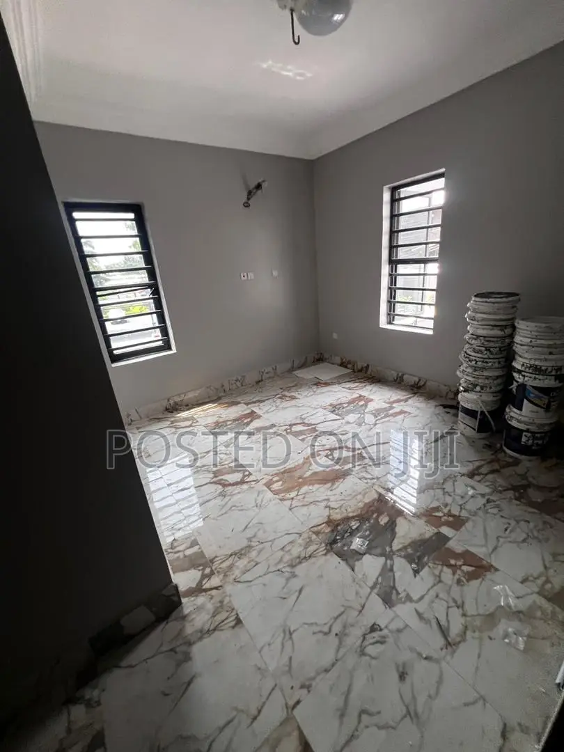 3bdrm Apartment in Main Ikoyi for rent
