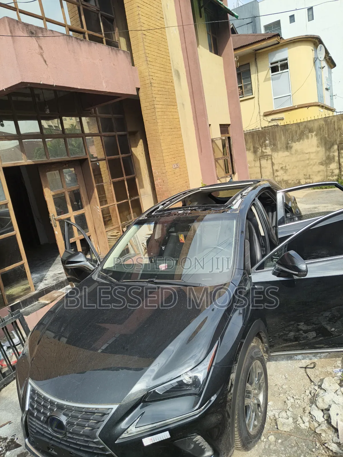 Nx300h  2022 Roof Glass
