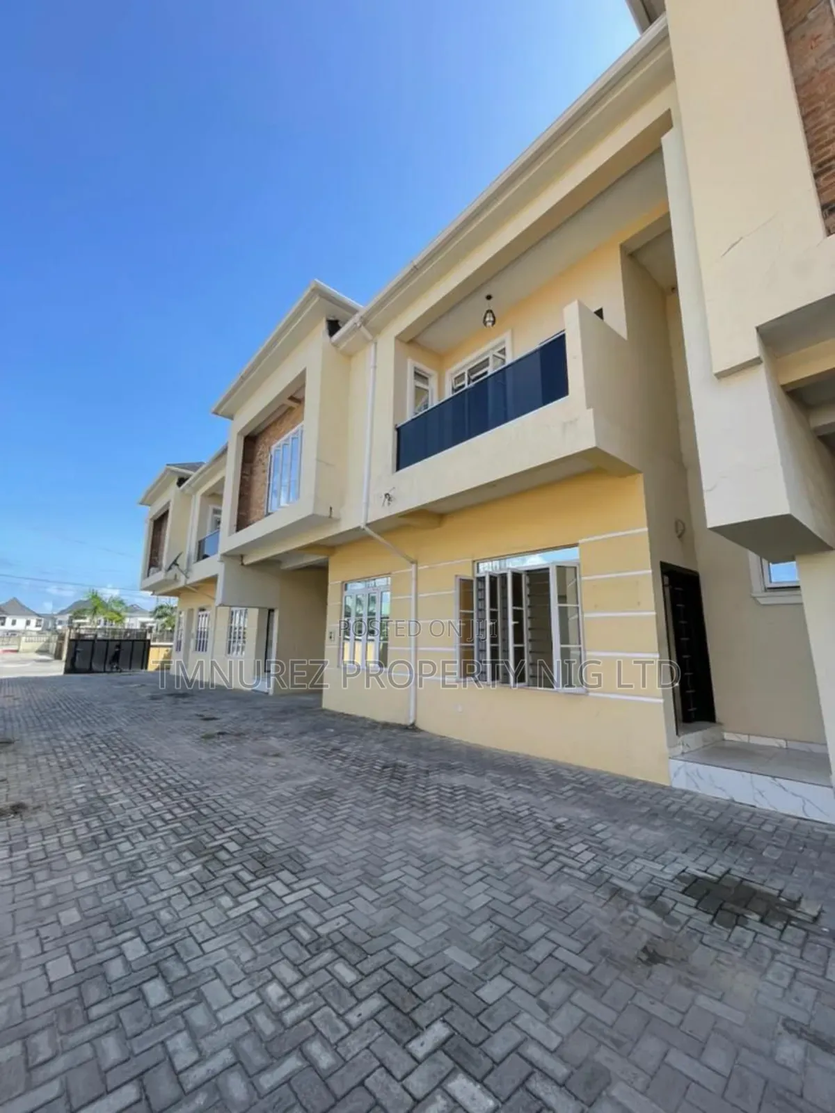 4bdrm Duplex in Oral Estate, Chevron for rent