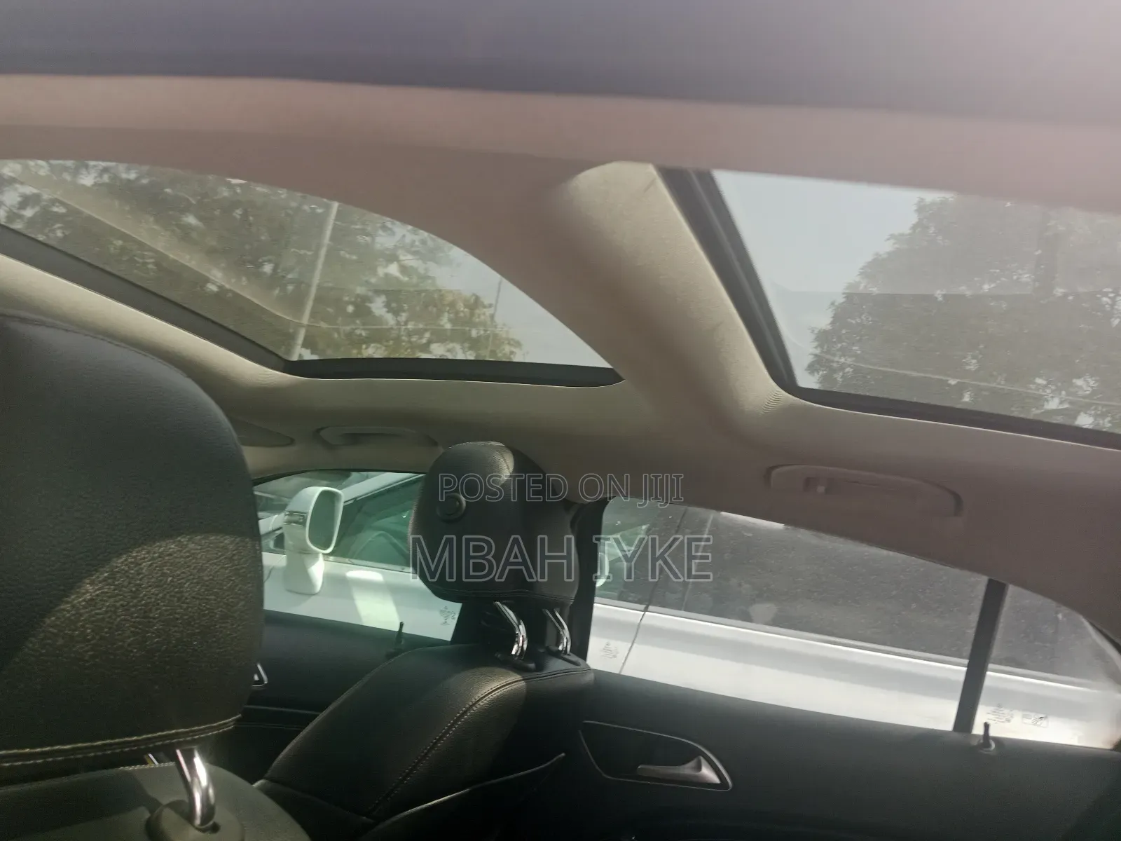 Mercedes-Benz GLA 250 2015 Brown