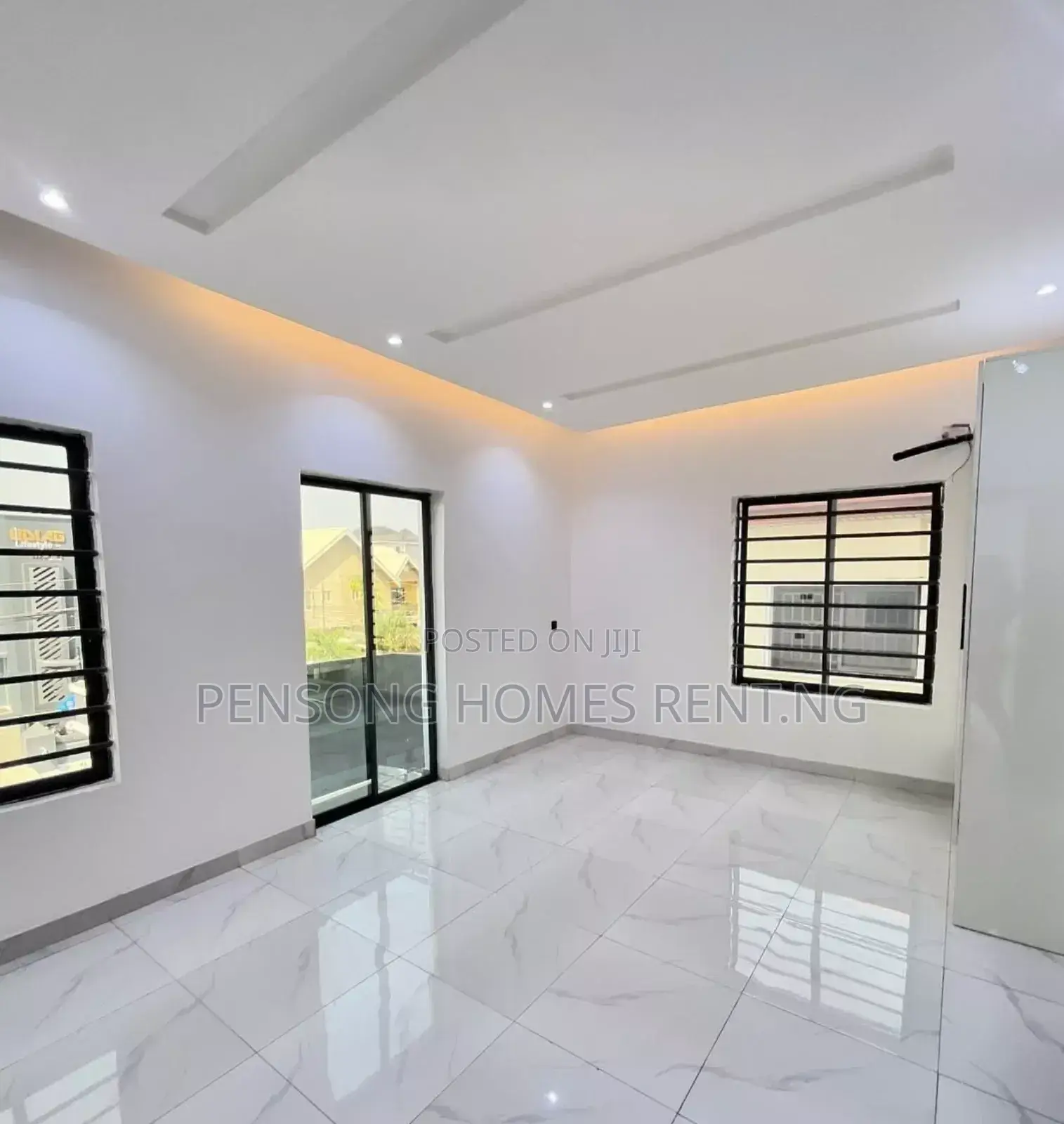 3bdrm Apartment in Lekki Phase 1 for rent