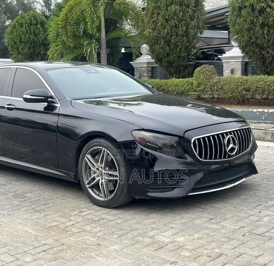 Mercedes-Benz E300 4Matic AWD Sedan (2.0L 4cyl 9A) 2017 Black