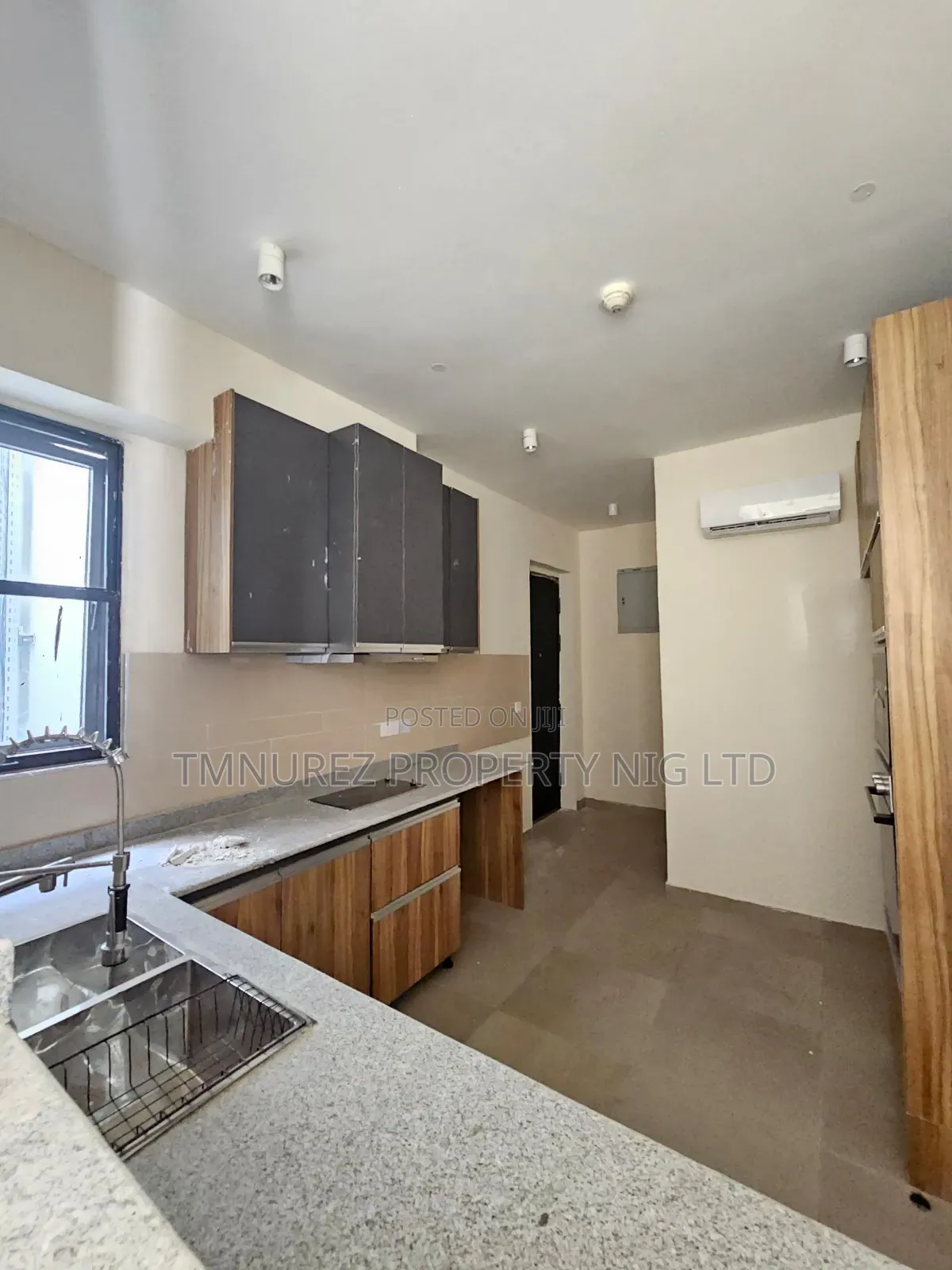 2bdrm Apartment in Lekki Phase1 for sale