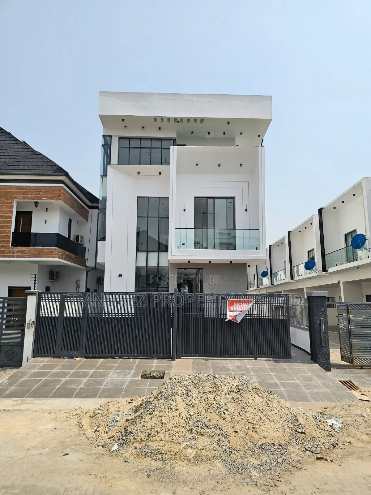 3bdrm Duplex in Lekki County Home, Ikota for sale