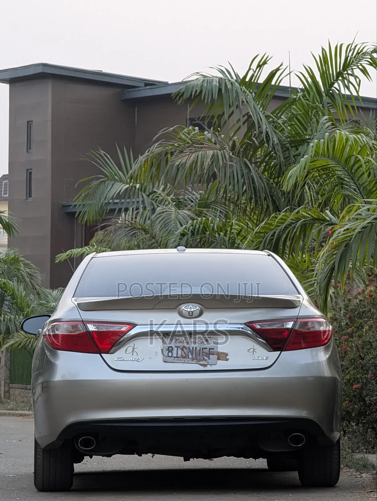 Toyota Camry XLE 4dr Sedan (3.5L 6cyl 6A) 2015 Gold